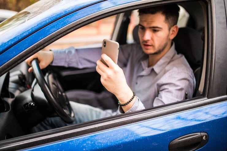 How Does Distracted Driving Cause Car Accidents